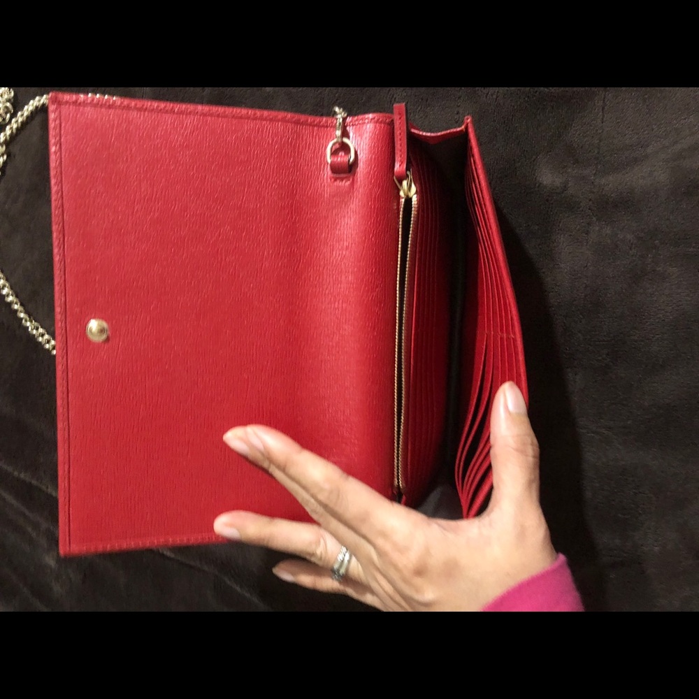 Authentic Gucci wallet with shoulder strap sliver! - Picture 3 of 5